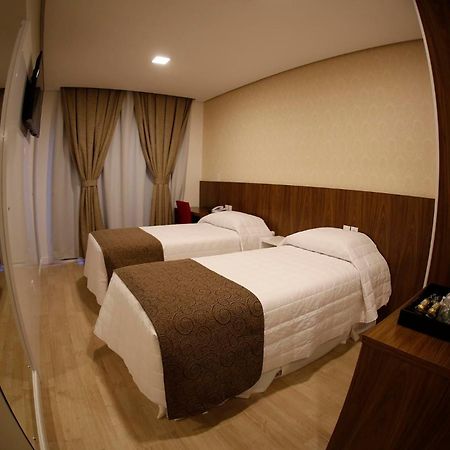 Holiday & Business Hotel - Em Frente Ao Centro De Eventos E Arena Conda Chapecó Chambre photo